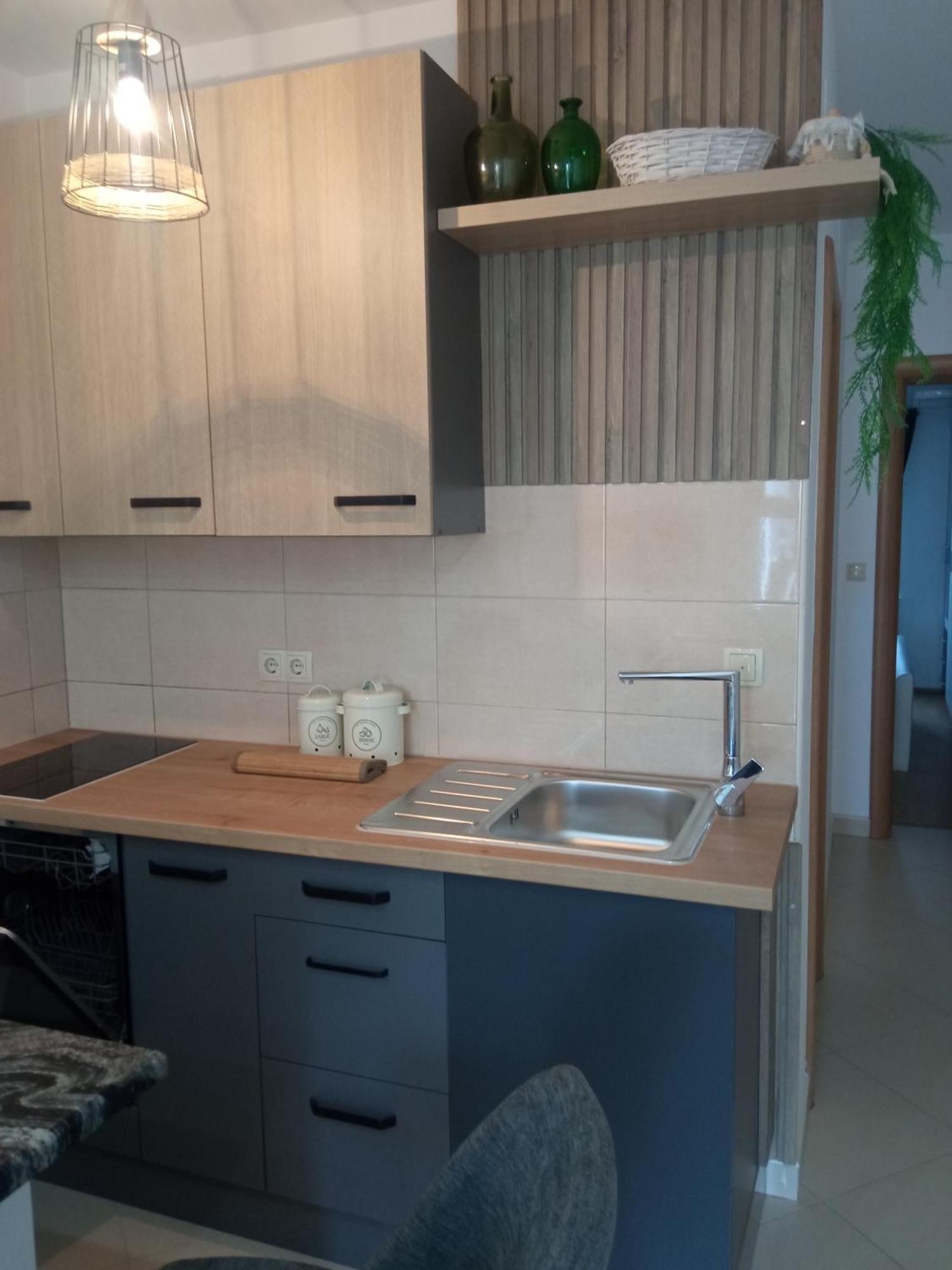 Apartments Tomic Vodice Exteriör bild
